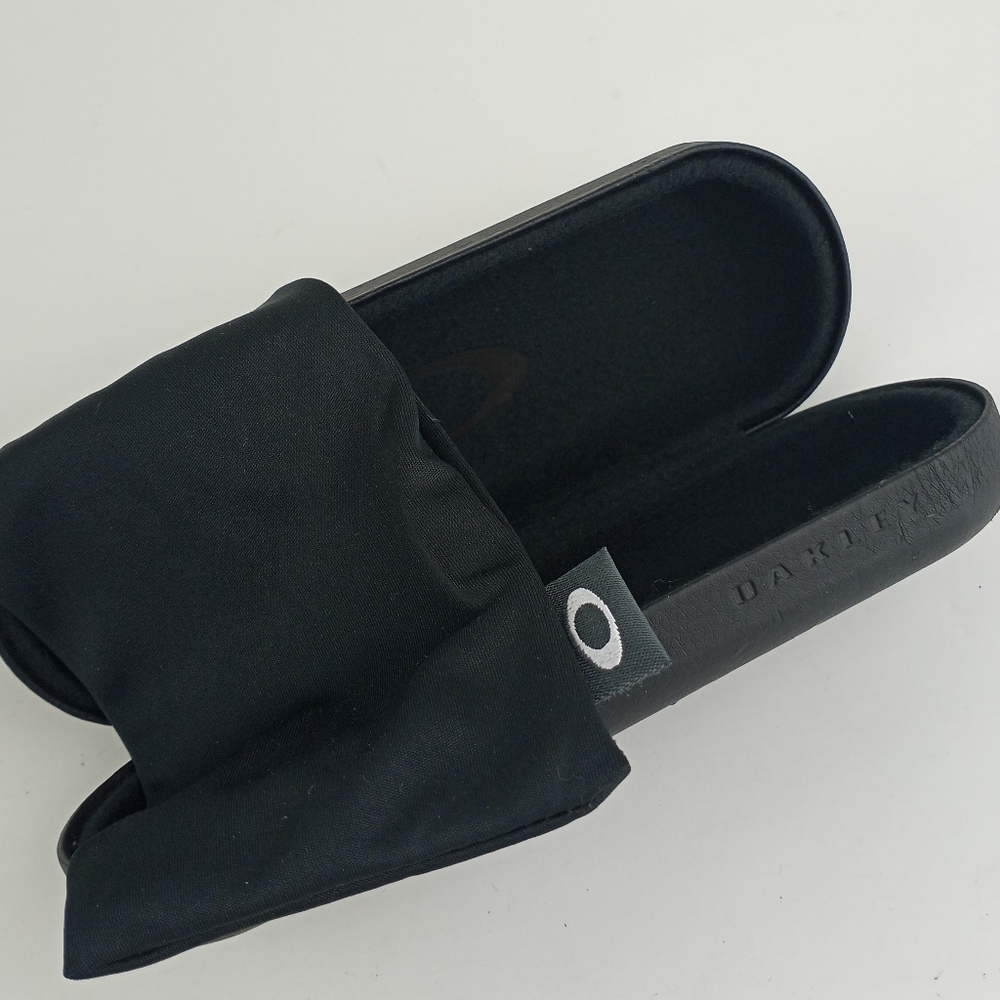 Oakley Black Eyeglass Case With Cloth